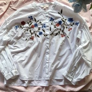 TWO by Vince Camuto Long Sleeve Floral Embroidered